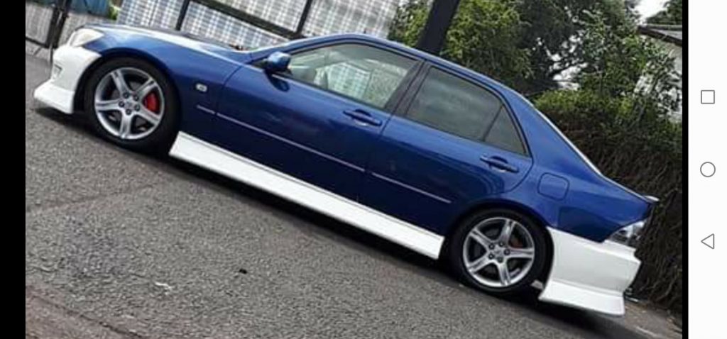 Lexus IS200/IS300/Altezza BaNzai side skirts